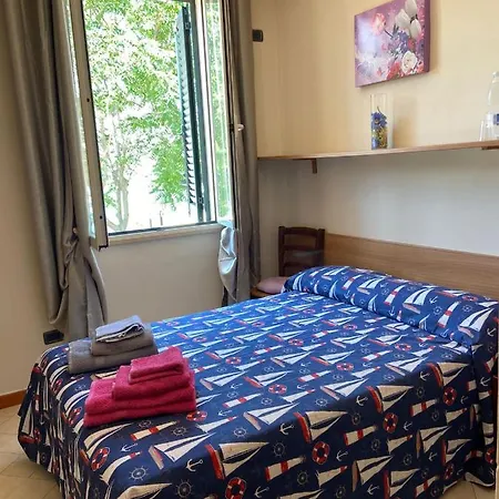 Affittacamere Ristorante Pizzeria La Rustica Hotel *